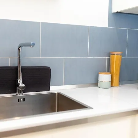 The Nest Maqueda Apartman *
