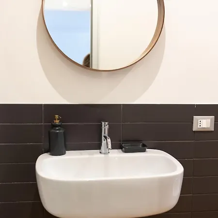 The Nest Maqueda Apartman