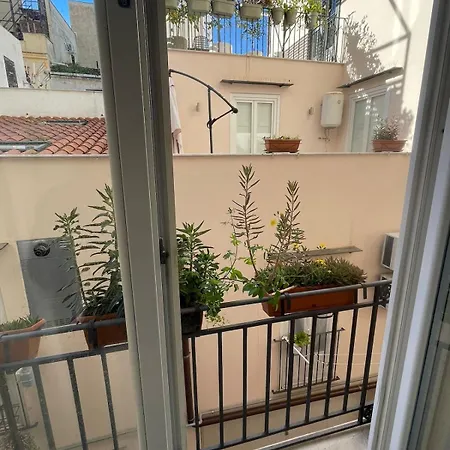 The Nest Maqueda Apartman